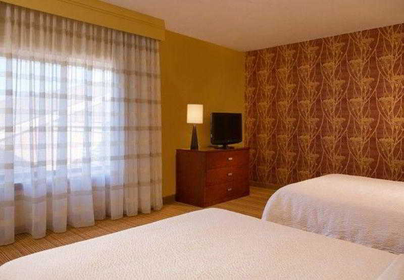 Courtyard By Marriott Boston Norwood/Canton Екстер'єр фото