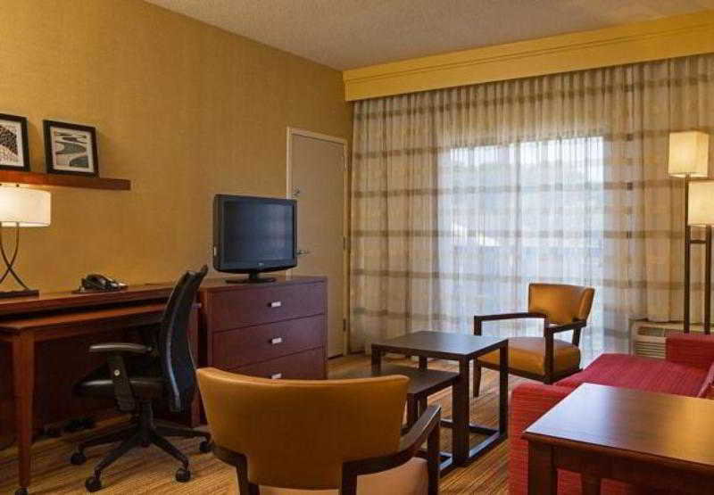 Courtyard By Marriott Boston Norwood/Canton Екстер'єр фото